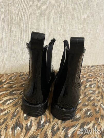 Женские резиновые сапоги