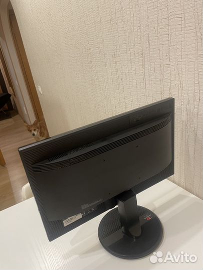 Монитор Packard Bell 19