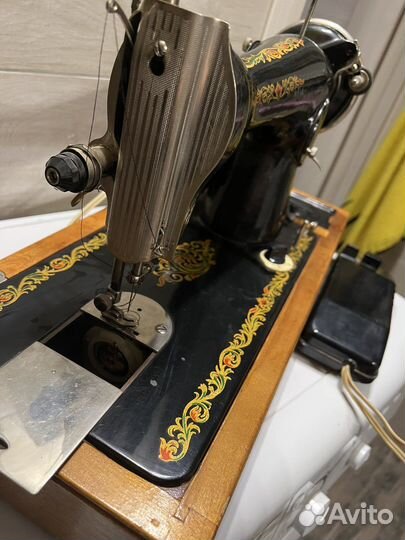 Швейная машина рабочая раритет