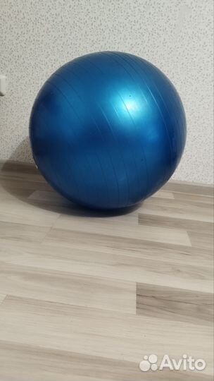 Гимнастический мяч фитбол