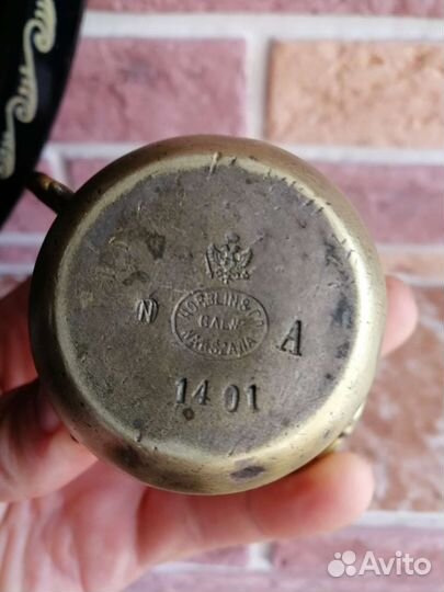 Кувшинчик бронзовый