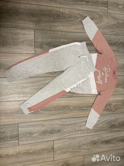 Спортивный костюм для девочки