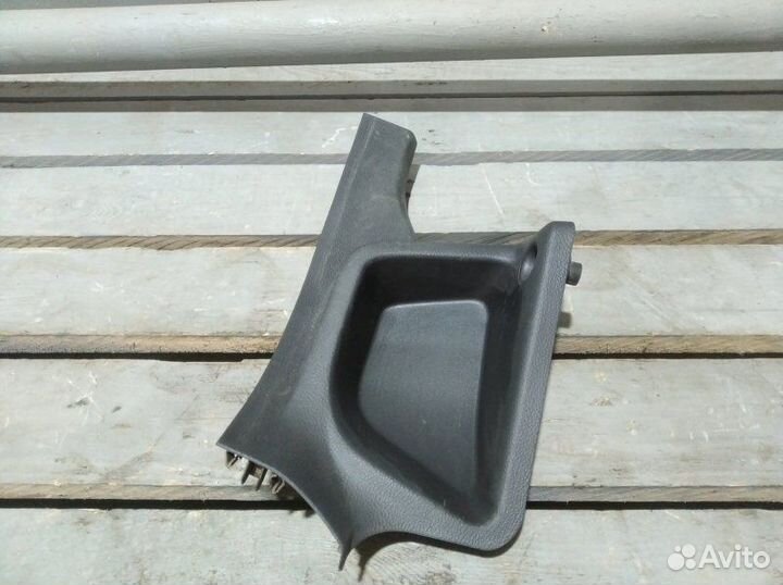 Накладка порога задняя левая Ford Focus Iii