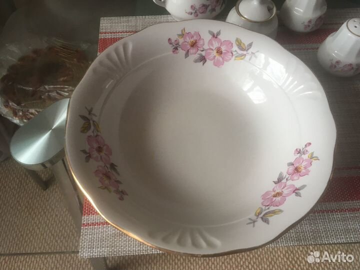 Столовый сервиз на 12 персон