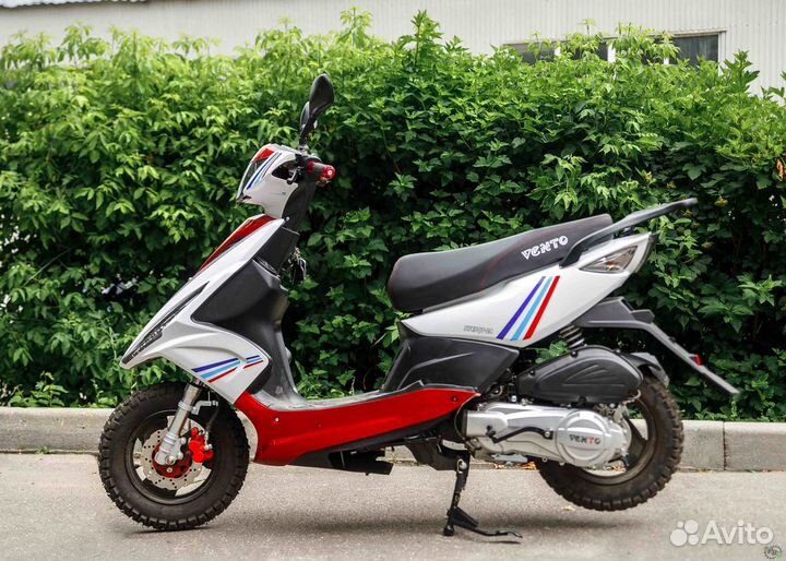 Скутер корса 150 кубов. Скутер Венто Корса 150. Скутер Vento PCX 200. Скутер Vento Corsa.