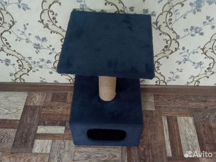 Домик для кошки с когтеточкой бу