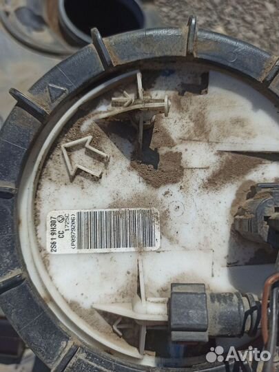 Насос бак топливный Ford Fiesta MK5