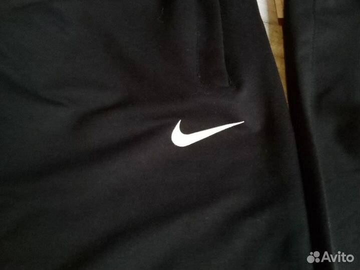 Спортивные штаны Nike