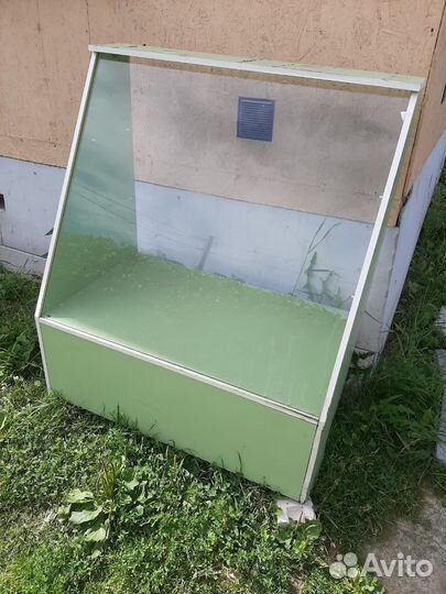 Шкаф витрина бу