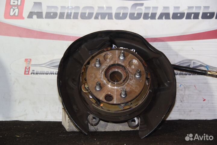 Ступица зад право c Toyota Crown JZS171 1JZ-GE