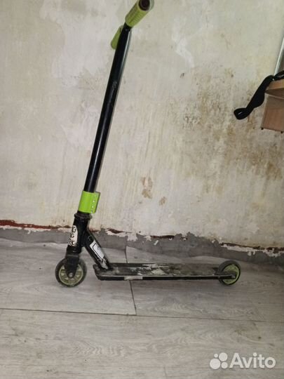 Самокат трюковой в убитом. Состояние