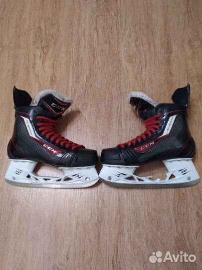 Коньки хоккейные 42 размер