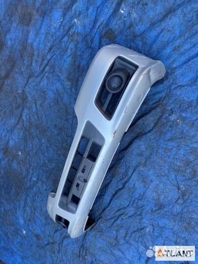 Бампер передний nissan caravan