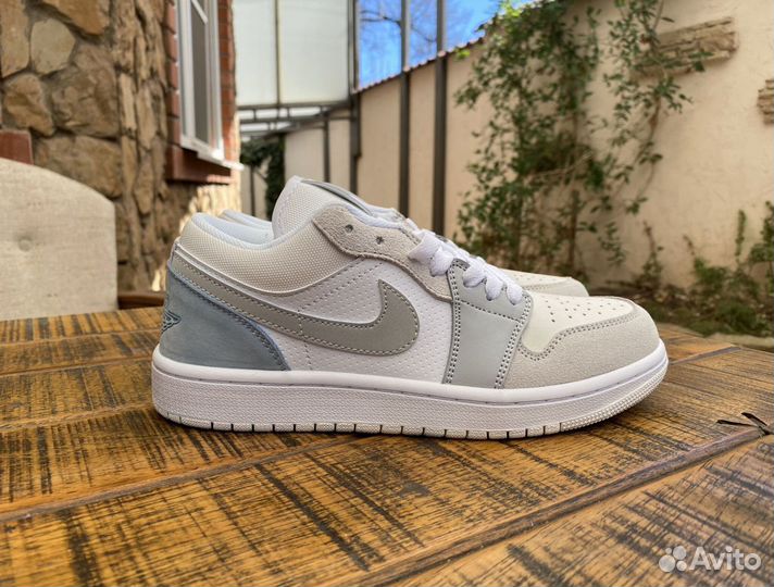 Кроссовки Nike Air Jordan 1 Low Paris