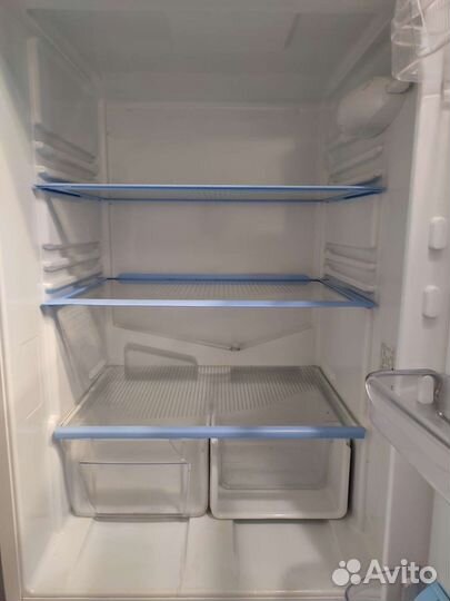 Холодильник indesit