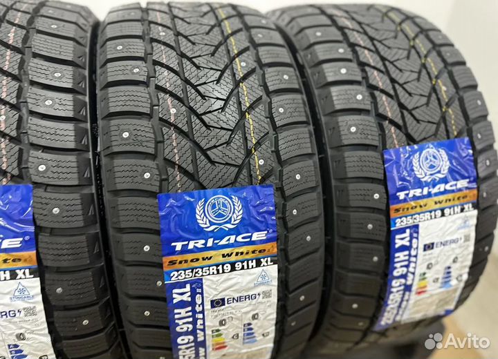 Tri Ace Snow White II 235/35 R19 61H