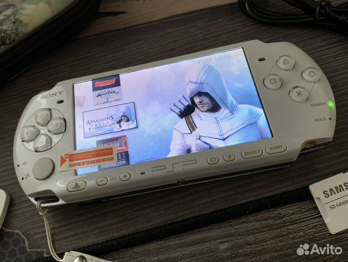 Sony PSP 3008 Pearl White 64gb 7500 игр (комплект)