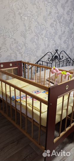 Детская кроватка и матрас