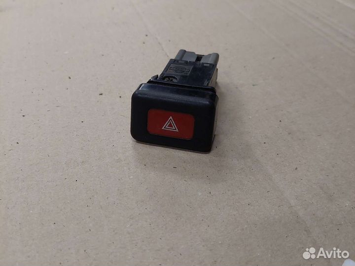 Кнопка аварийной сигнализации Nissan Almera n15