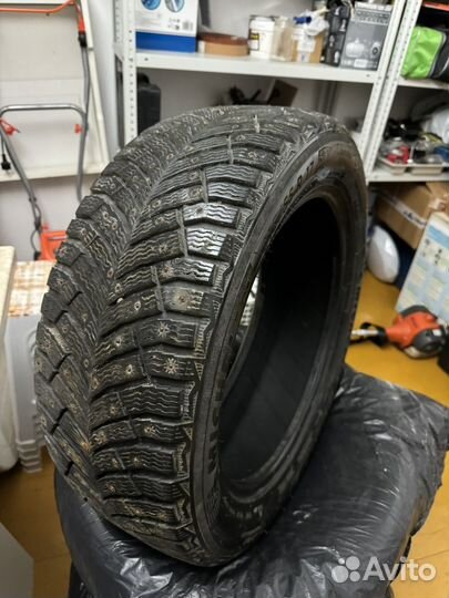 Michelin X-Ice North 4 215/55 R17