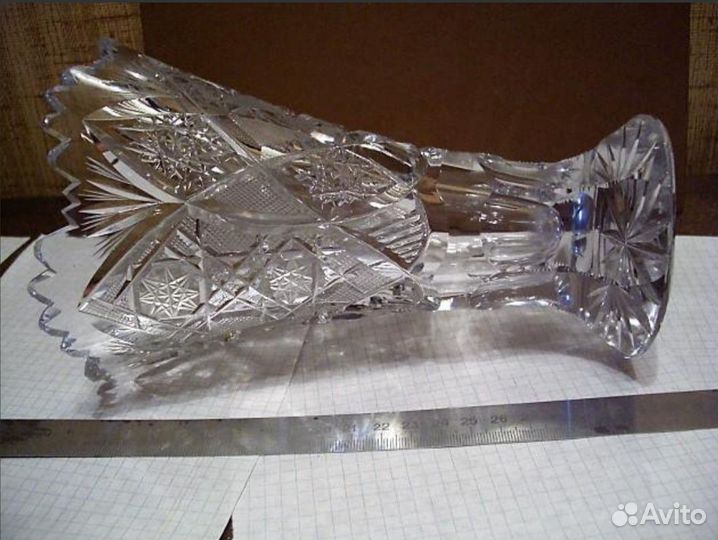 Ваза для цветов хрустальная