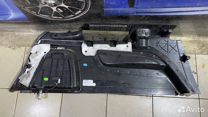 Обшивка багажника Audi Q7 1 4L