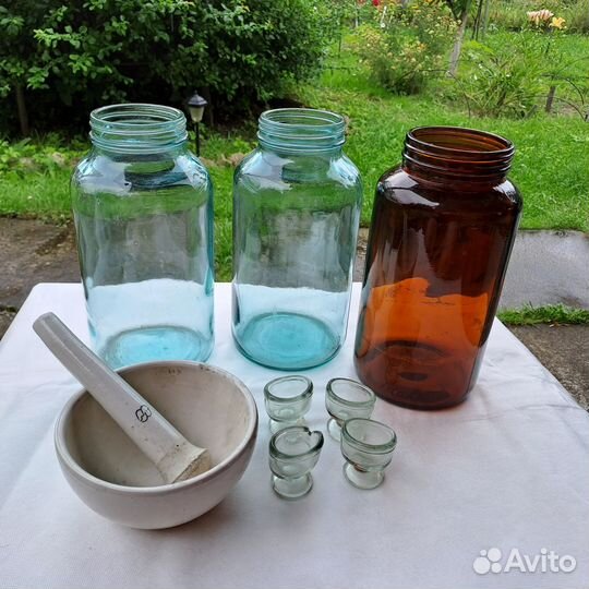 Старинные ступка,рюмки,бутылки аптекарские СССР