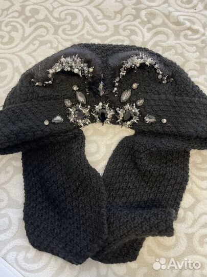 Шапка и перчатки Swarovski
