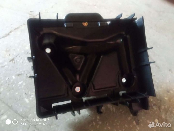 Площадка под аккумулятор Фольксваген Поло,Шкода