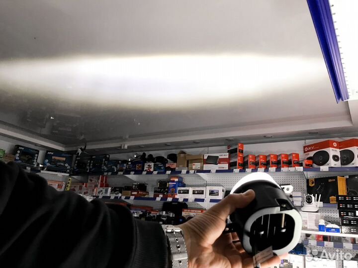 Противотуманки на Toyota Avensis Авенсис