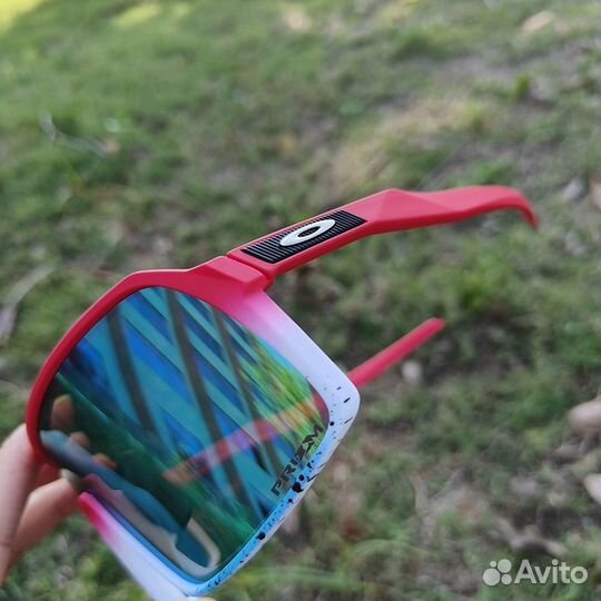 Oakley Sutro Солнцезащитные очки новые красные