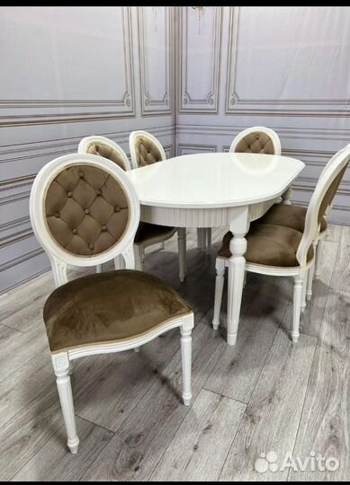 Кухонный стол