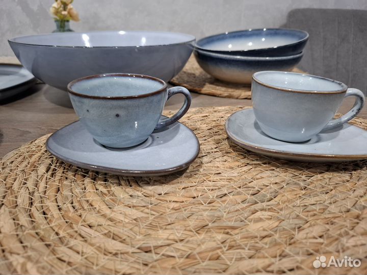 Набор столовой посуды,тарелки,салатники