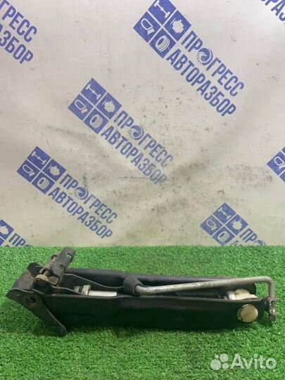 Домкрат Skoda Octavia седан 1.4 BCA 2006