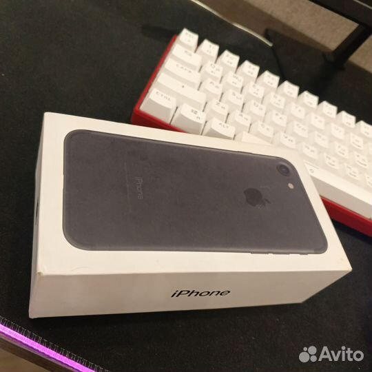 Коробка от iPhone 7