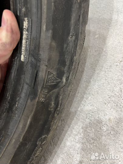 Michelin X-Ice North 4 225/45 R17