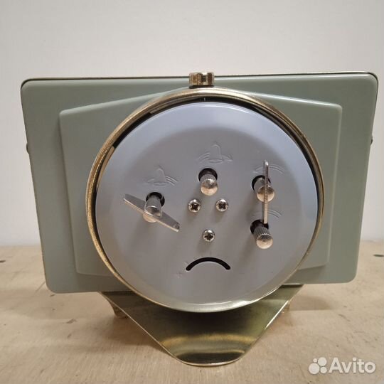 Настольные часы механические ритм