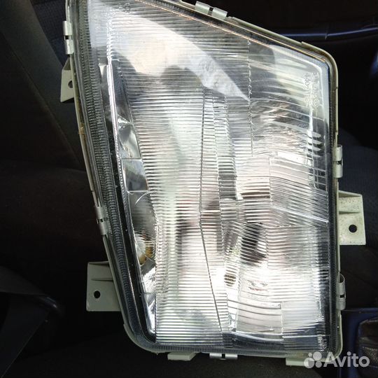 Фара левая Mercedes Benz vito