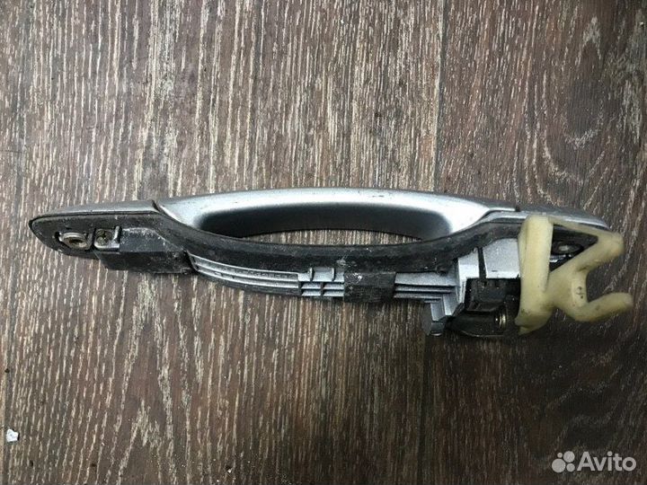 Ручка двери внешняя передняя левая Subaru Forester