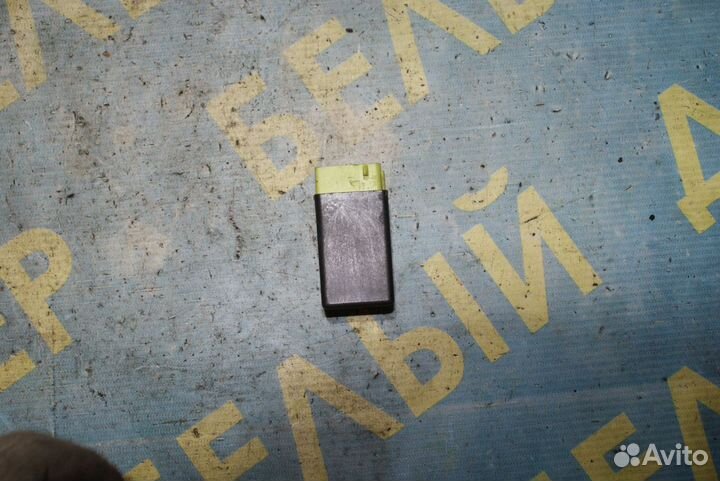 Реле 213 Volvo V70