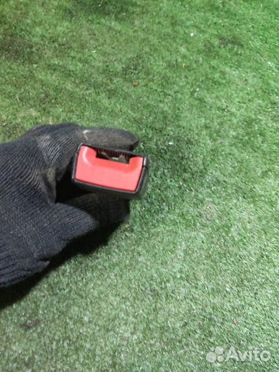 Защелка ремня безопасности задняя Opel Corsa D