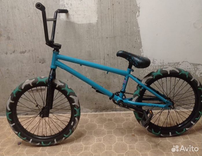 Трюковой велосипед BMX
