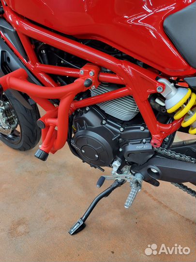 Ducati Monster 797