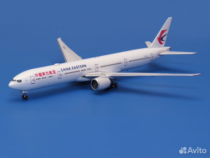Boeing 777-300ER China Eastern Airlines (1:400)