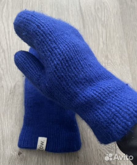 Шапка, манишка, варежки Cow cow