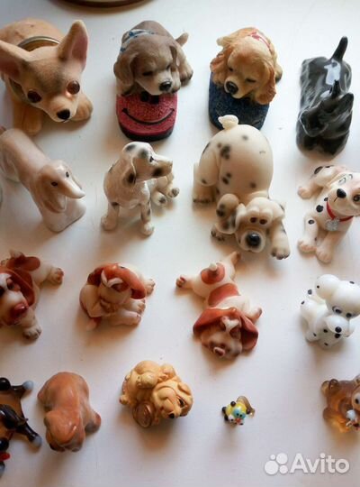 Статуэтка собака