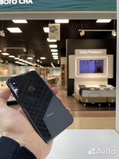 iPhone X, 64 ГБ
