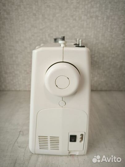 Швейная машина Janome TC-1212