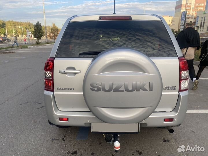 Suzuki Grand Vitara 2.4 AT, 2011, 225 000 км
