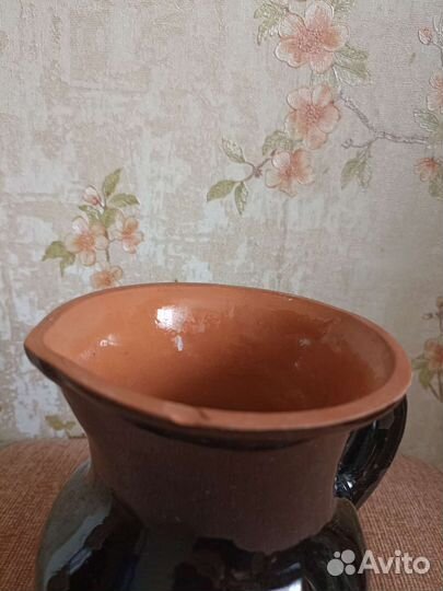 Глиняный кувшин